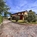 Cozy House With Shared Garden *