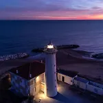 Cozy House With Shared Garden *