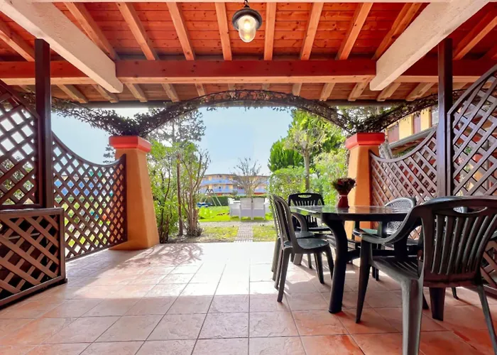 Cozy House With Shared Garden Bibione