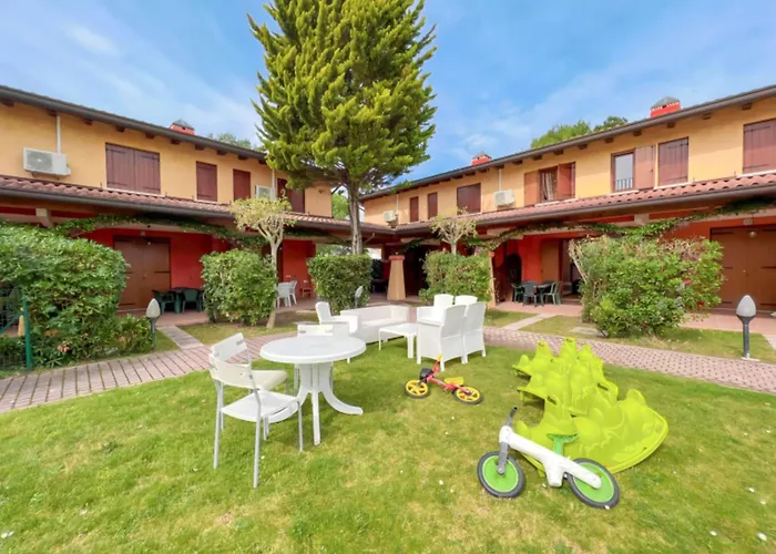 Apartment Cozy House With Shared Garden